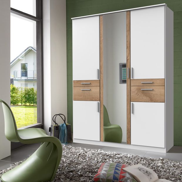 Колготки киген жалаңаш әйелдердің жақыннан түсірілімі