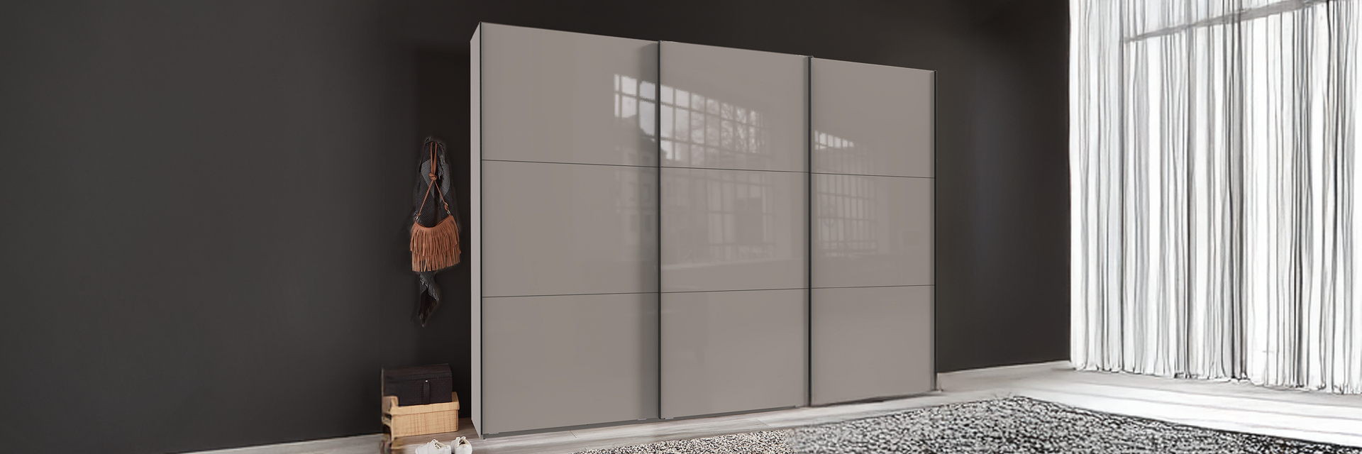 до -30% за Гардероби и антрета